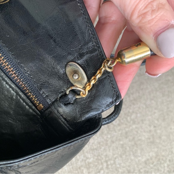 ✨Vintage Gucci Black Leather Shoulder Evening Bag Gold Accent EUC Stunning! - Picture 10 of 16